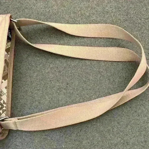 Land’s End Quilted Crossbody bag - Picture 8 of 11